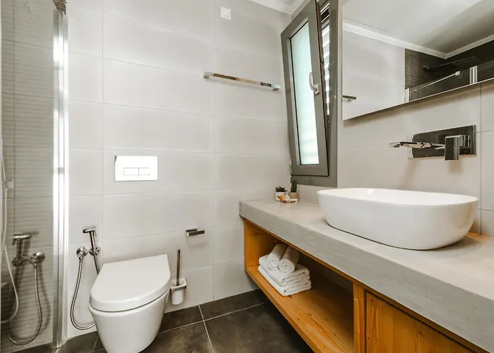 Roya Вилла Сивота